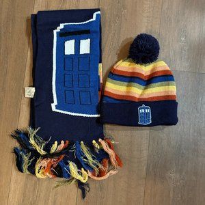 Doctor 13th Doctor Design Scarf and Pom Beanie Hat Set Pre-Owned